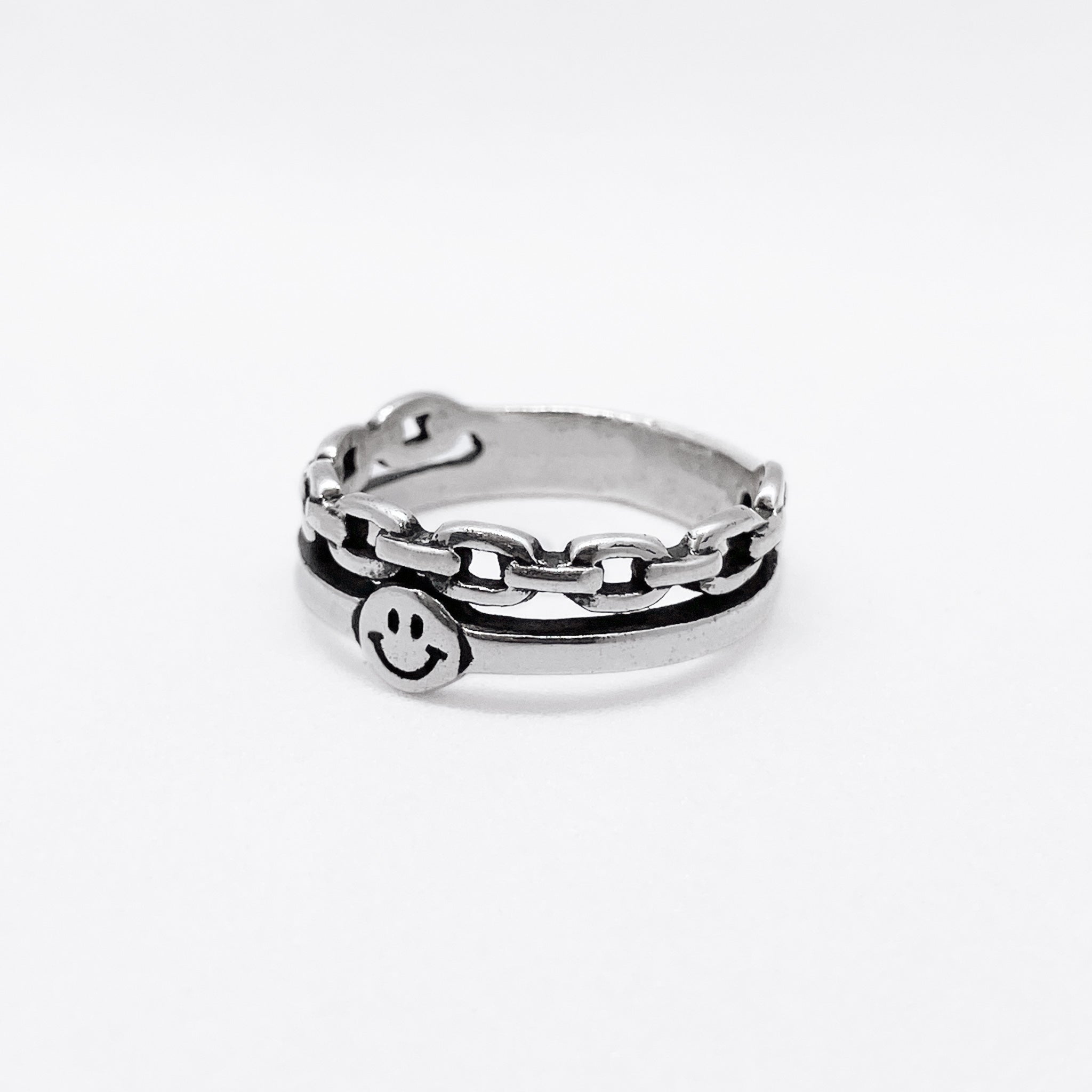 anillo-cadena-con-emoji-feliz-plata-flame-web-01_a099c6d2-1dc2-45dc-a997-0ab76e6fd070.jpg
