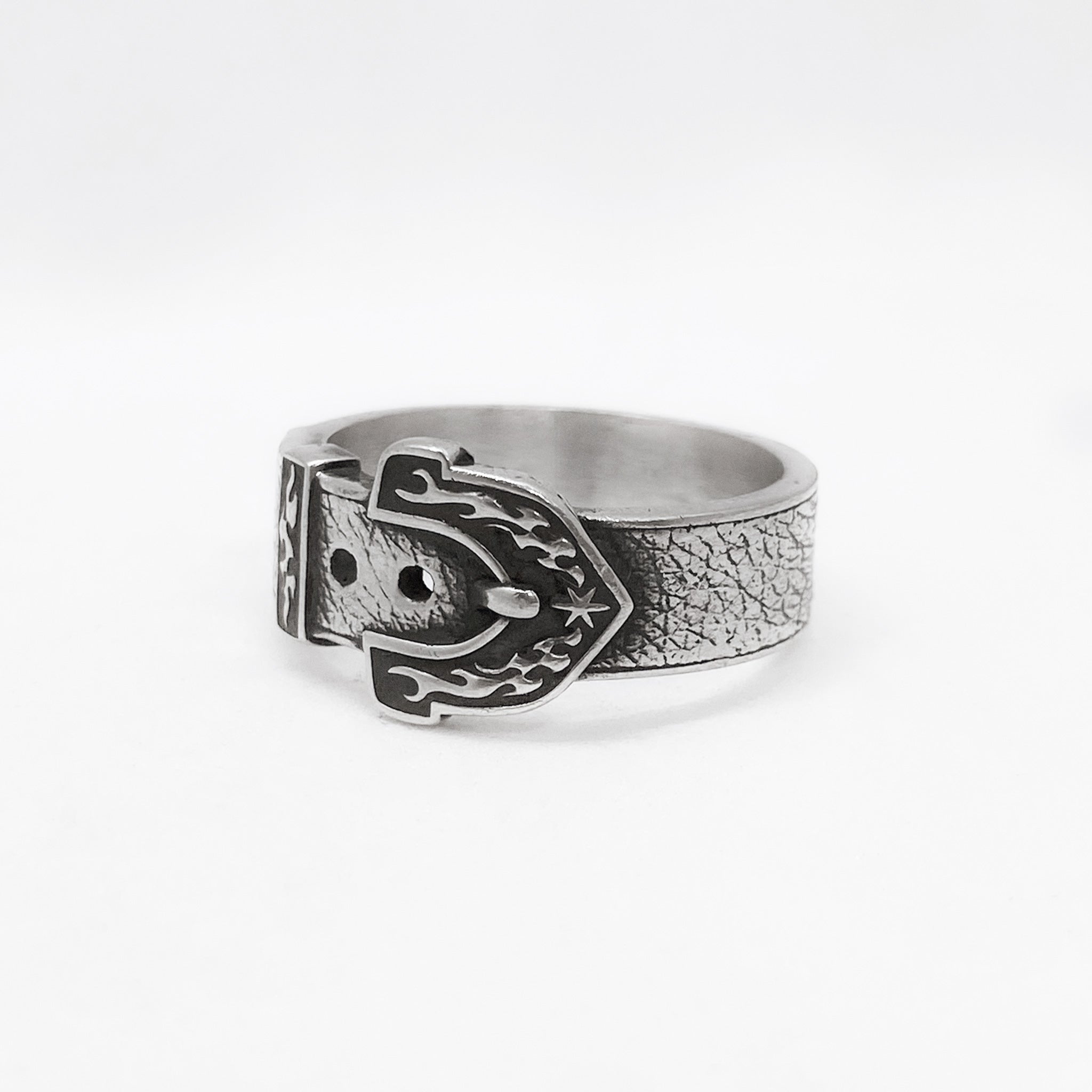 anillo-cinturon-con-herradura-plata-flame-web-02_7c38c391-326d-4d05-b5ca-312772c2c41e.jpg