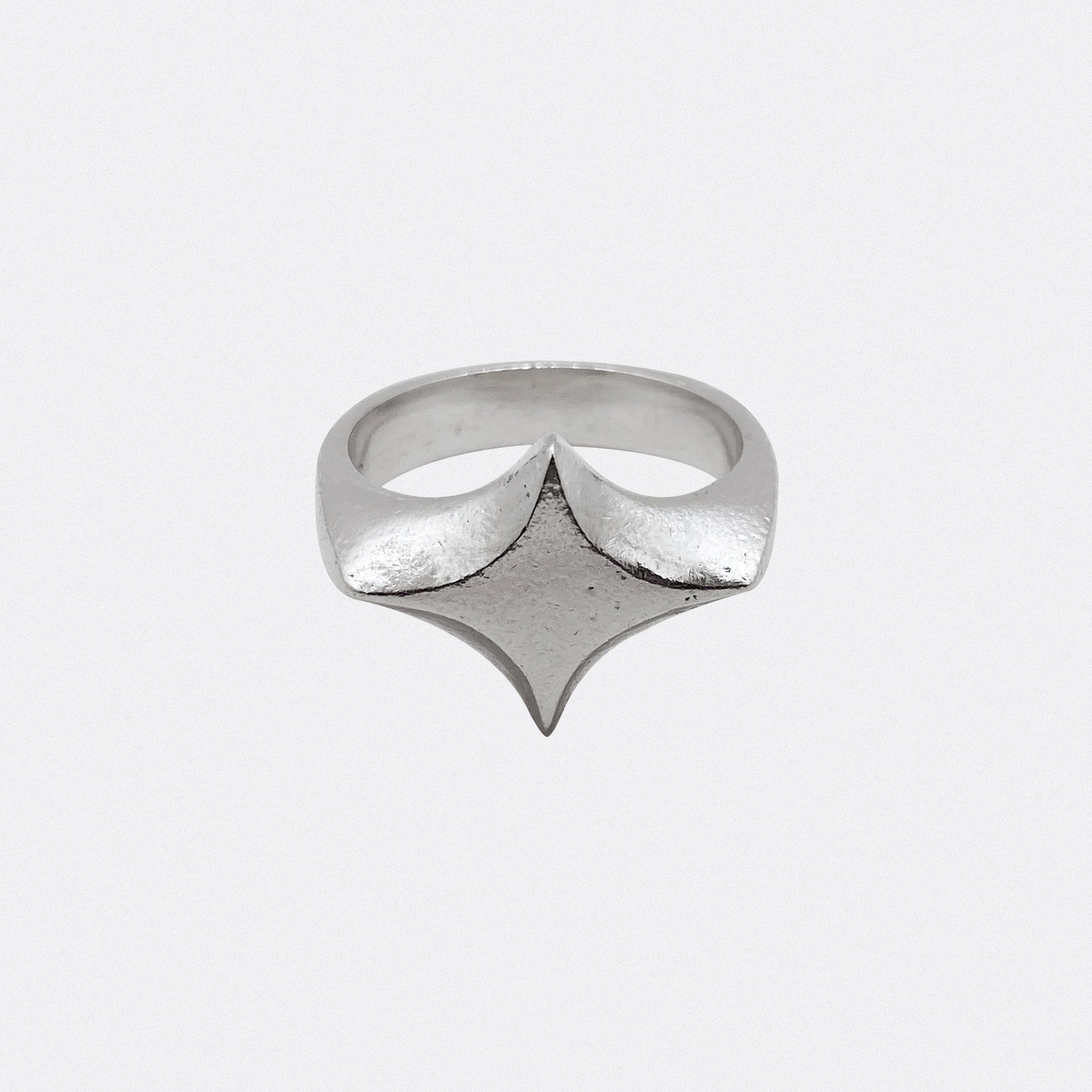 anillo-estrella-plano-plata-flame-web-03_64898e30-8173-4b3c-a0cb-fafa4571a256.jpg