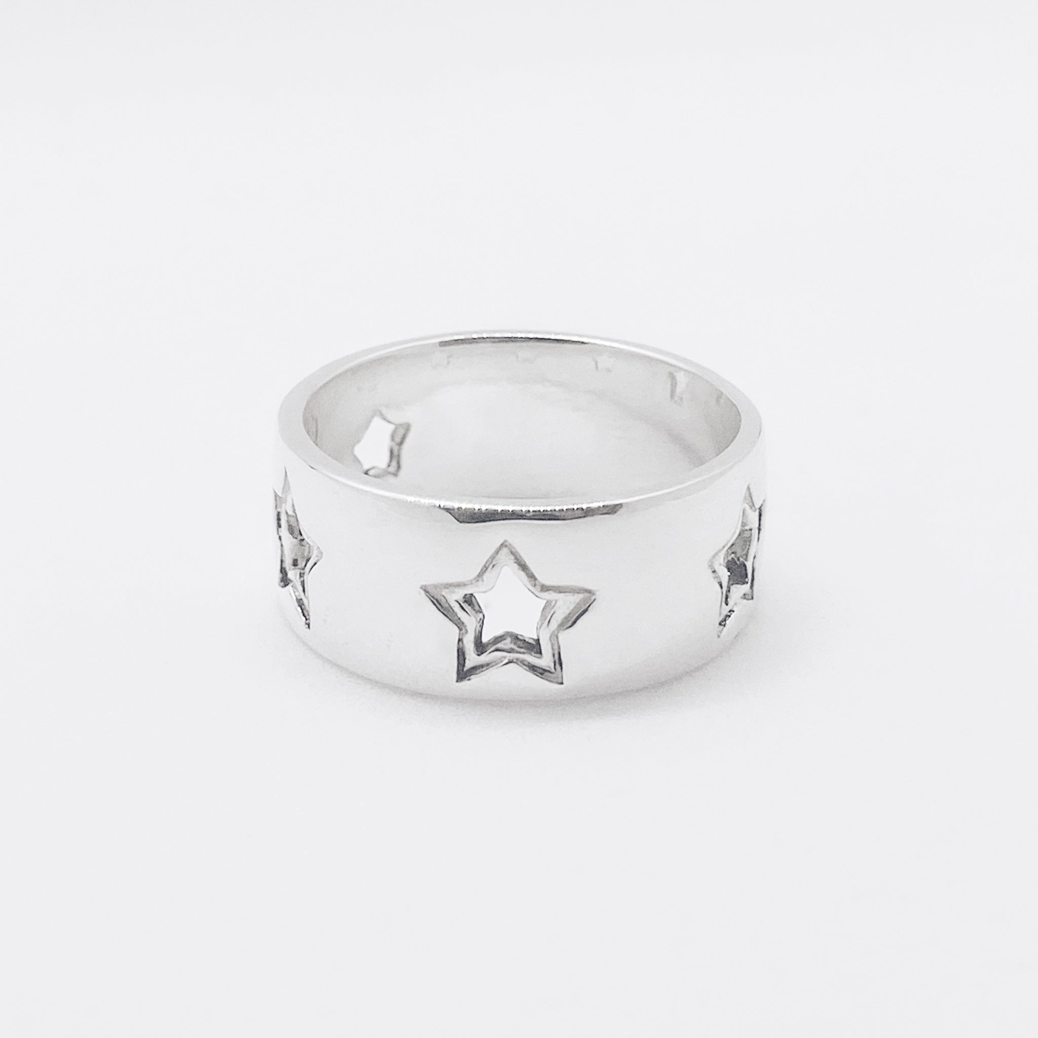 anillo-estrellas-varias-plata-flame-web-01_77793426-7997-4b6e-a323-c620b5af9b12.jpg